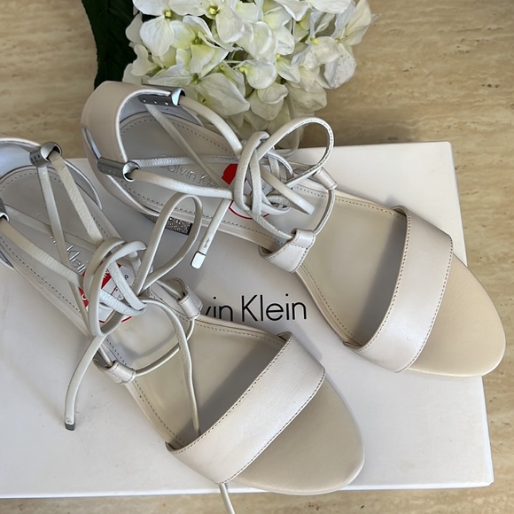 Calvin Klein block heeled sandals - Picture 5 of 9
